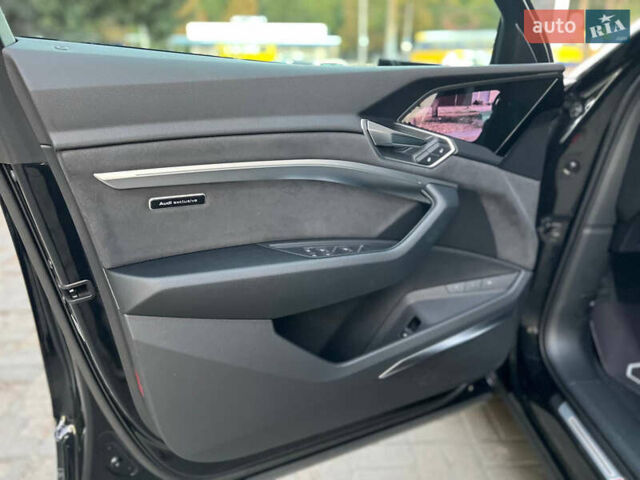 Черный Ауди E-Tron, объемом двигателя 0 л и пробегом 26 тыс. км за 49500 $, фото 22 на Automoto.ua