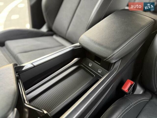 Черный Ауди E-Tron, объемом двигателя 0 л и пробегом 150 тыс. км за 31950 $, фото 125 на Automoto.ua