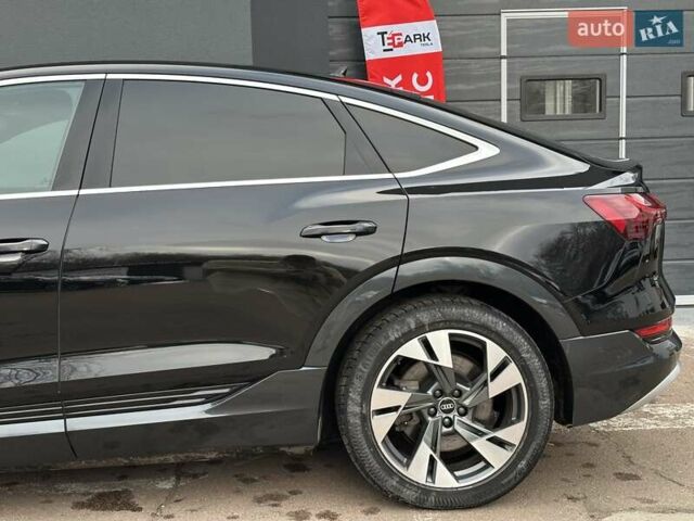 Черный Ауди E-Tron, объемом двигателя 0 л и пробегом 97 тыс. км за 28999 $, фото 5 на Automoto.ua