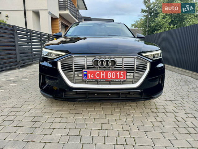 Чорний Ауді E-Tron, об'ємом двигуна 0 л та пробігом 97 тис. км за 30900 $, фото 3 на Automoto.ua