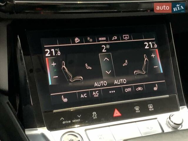 Черный Ауди E-Tron, объемом двигателя 0 л и пробегом 64 тыс. км за 35955 $, фото 66 на Automoto.ua