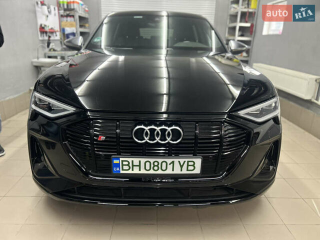 Чорний Ауді E-Tron, об'ємом двигуна 0 л та пробігом 57 тис. км за 41500 $, фото 9 на Automoto.ua