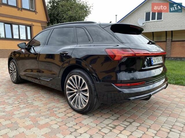 Черный Ауди E-Tron, объемом двигателя 0 л и пробегом 101 тыс. км за 38777 $, фото 19 на Automoto.ua