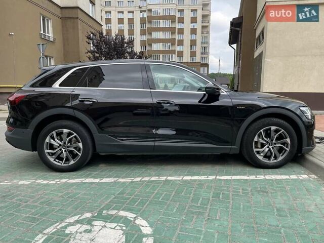 Черный Ауди E-Tron, объемом двигателя 0 л и пробегом 46 тыс. км за 33500 $, фото 10 на Automoto.ua