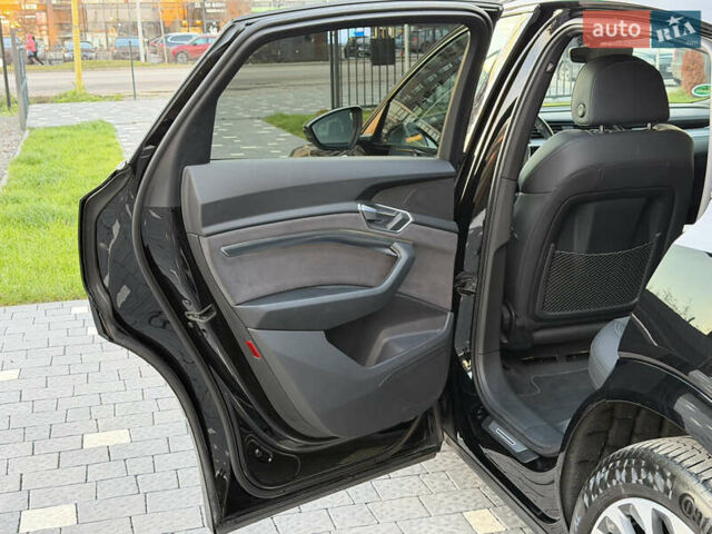 Черный Ауди E-Tron, объемом двигателя 0 л и пробегом 45 тыс. км за 30900 $, фото 31 на Automoto.ua