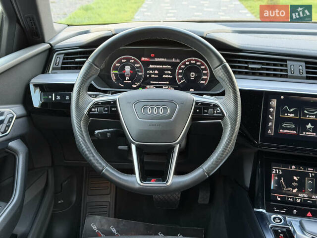 Черный Ауди E-Tron, объемом двигателя 0 л и пробегом 45 тыс. км за 30900 $, фото 37 на Automoto.ua