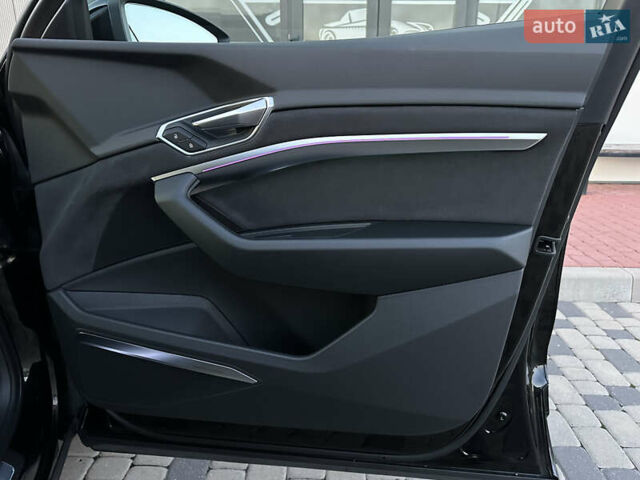 Черный Ауди E-Tron, объемом двигателя 0 л и пробегом 158 тыс. км за 31000 $, фото 63 на Automoto.ua