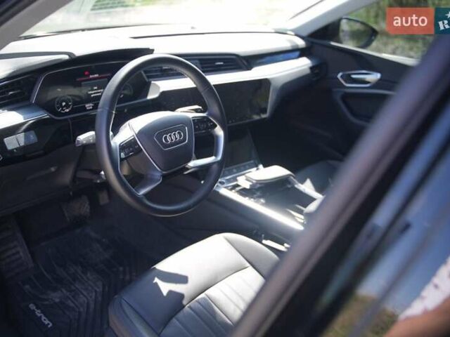 Чорний Ауді E-Tron, об'ємом двигуна 0 л та пробігом 47 тис. км за 32900 $, фото 23 на Automoto.ua