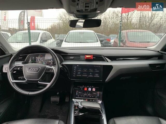 Черный Ауди E-Tron, объемом двигателя 0 л и пробегом 64 тыс. км за 35955 $, фото 75 на Automoto.ua