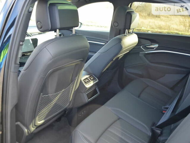 Черный Ауди E-Tron, объемом двигателя 0 л и пробегом 5 тыс. км за 47000 $, фото 12 на Automoto.ua