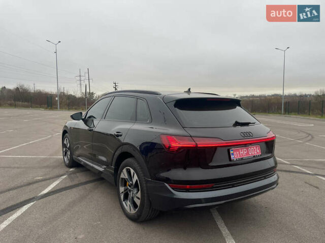 Черный Ауди E-Tron, объемом двигателя 0 л и пробегом 39 тыс. км за 39950 $, фото 12 на Automoto.ua