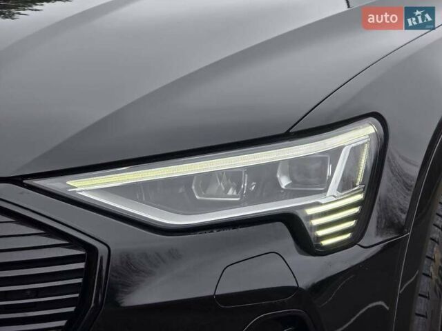 Черный Ауди E-Tron, объемом двигателя 0 л и пробегом 43 тыс. км за 45999 $, фото 18 на Automoto.ua