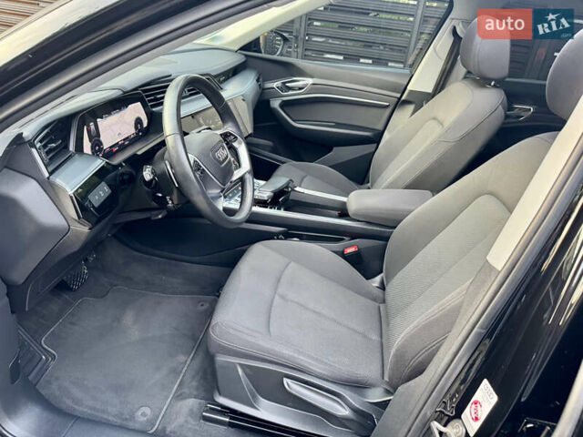 Черный Ауди E-Tron, объемом двигателя 0 л и пробегом 97 тыс. км за 30900 $, фото 36 на Automoto.ua