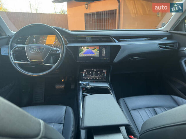 Черный Ауди E-Tron, объемом двигателя 0 л и пробегом 129 тыс. км за 27499 $, фото 19 на Automoto.ua