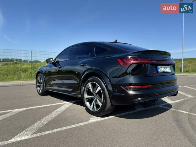 Черный Ауди E-Tron, объемом двигателя 0 л и пробегом 65 тыс. км за 45500 $, фото 6 на Automoto.ua