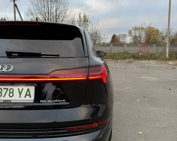 Черный Ауди E-Tron, объемом двигателя 0 л и пробегом 62 тыс. км за 36200 $, фото 8 на Automoto.ua