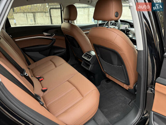 Черный Ауди E-Tron, объемом двигателя 0 л и пробегом 79 тыс. км за 29999 $, фото 32 на Automoto.ua