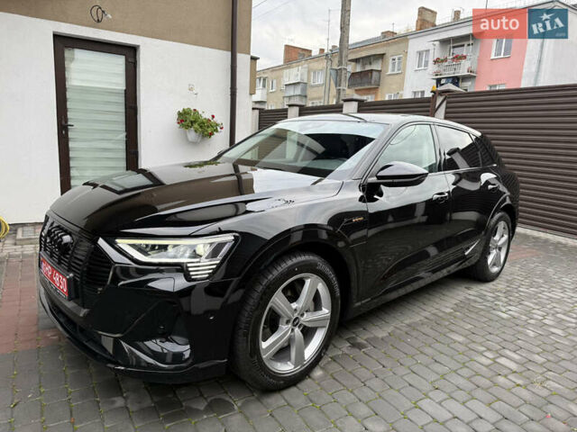 Черный Ауди E-Tron, объемом двигателя 0 л и пробегом 64 тыс. км за 31700 $, фото 8 на Automoto.ua