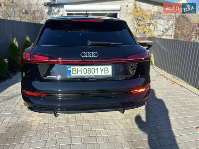 Чорний Ауді E-Tron, об'ємом двигуна 0 л та пробігом 57 тис. км за 41500 $, фото 30 на Automoto.ua