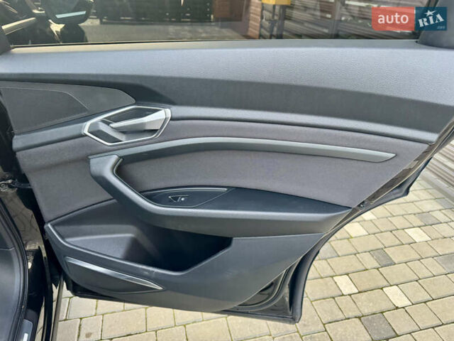 Черный Ауди E-Tron, объемом двигателя 0 л и пробегом 97 тыс. км за 30900 $, фото 51 на Automoto.ua