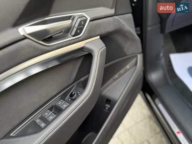 Черный Ауди E-Tron, объемом двигателя 0 л и пробегом 150 тыс. км за 31950 $, фото 130 на Automoto.ua