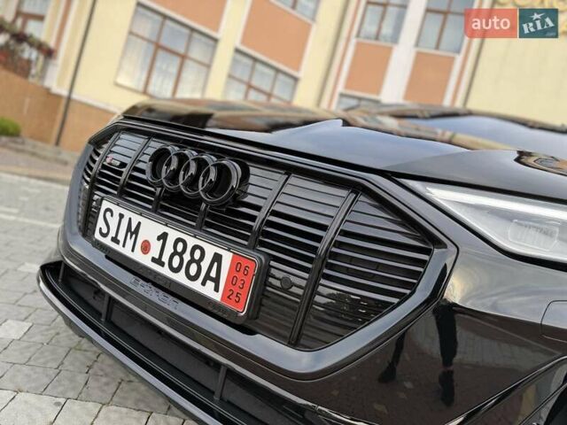 Черный Ауди E-Tron, объемом двигателя 0 л и пробегом 150 тыс. км за 31950 $, фото 107 на Automoto.ua