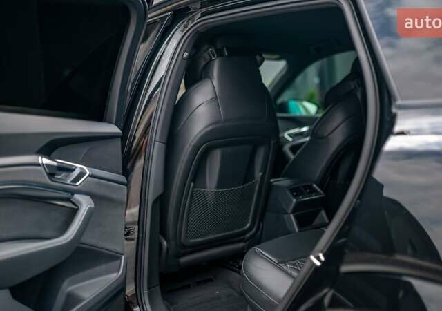 Черный Ауди E-Tron, объемом двигателя 0 л и пробегом 25 тыс. км за 55000 $, фото 43 на Automoto.ua