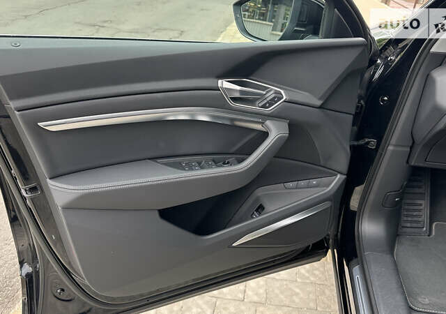 Черный Ауди E-Tron, объемом двигателя 0 л и пробегом 53 тыс. км за 42000 $, фото 24 на Automoto.ua