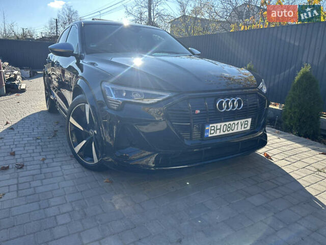 Чорний Ауді E-Tron, об'ємом двигуна 0 л та пробігом 57 тис. км за 41500 $, фото 26 на Automoto.ua