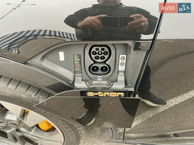 Черный Ауди E-Tron, объемом двигателя 0 л и пробегом 39 тыс. км за 39950 $, фото 71 на Automoto.ua