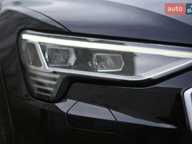 Чорний Ауді E-Tron, об'ємом двигуна 0 л та пробігом 47 тис. км за 32900 $, фото 20 на Automoto.ua