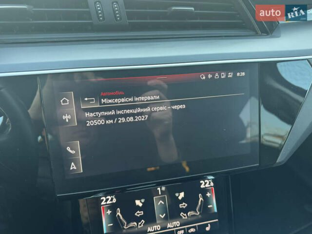 Черный Ауди E-Tron, объемом двигателя 0 л и пробегом 129 тыс. км за 27777 $, фото 26 на Automoto.ua