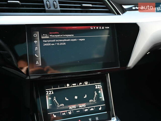 Черный Ауди E-Tron, объемом двигателя 0 л и пробегом 65 тыс. км за 44284 $, фото 15 на Automoto.ua