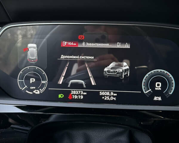 Черный Ауди E-Tron, объемом двигателя 0 л и пробегом 28 тыс. км за 39000 $, фото 31 на Automoto.ua