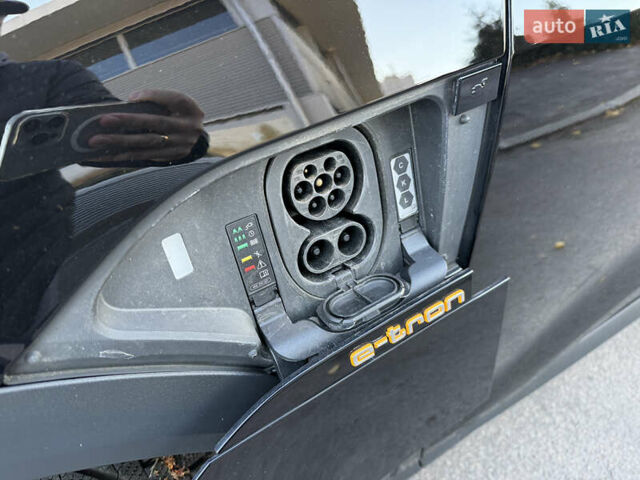 Чорний Ауді E-Tron, об'ємом двигуна 0 л та пробігом 79 тис. км за 29999 $, фото 68 на Automoto.ua