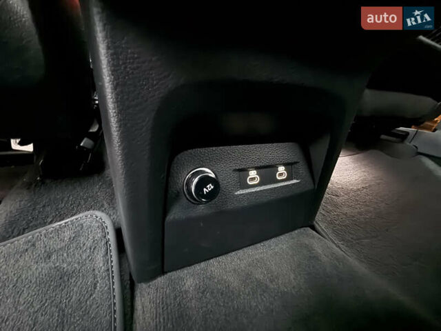 Черный Ауди E-Tron, объемом двигателя 0 л и пробегом 95 тыс. км за 38500 $, фото 54 на Automoto.ua