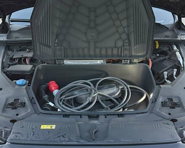 Черный Ауди E-Tron, объемом двигателя 0 л и пробегом 68 тыс. км за 45000 $, фото 25 на Automoto.ua