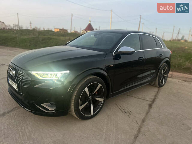 Чорний Ауді E-Tron, об'ємом двигуна 0 л та пробігом 57 тис. км за 41500 $, фото 46 на Automoto.ua