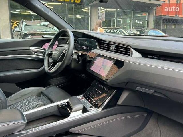 Чорний Ауді E-Tron, об'ємом двигуна 0 л та пробігом 83 тис. км за 43000 $, фото 20 на Automoto.ua