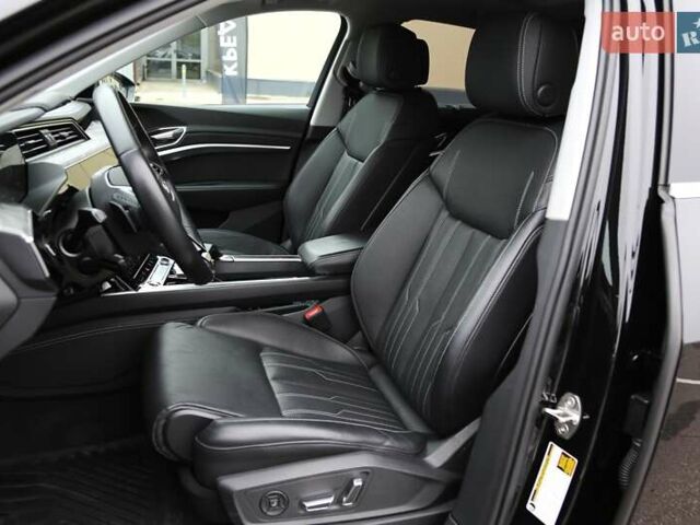 Чорний Ауді E-Tron, об'ємом двигуна 0 л та пробігом 78 тис. км за 43000 $, фото 8 на Automoto.ua