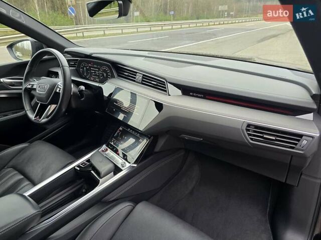 Чорний Ауді E-Tron, об'ємом двигуна 0 л та пробігом 61 тис. км за 47777 $, фото 92 на Automoto.ua