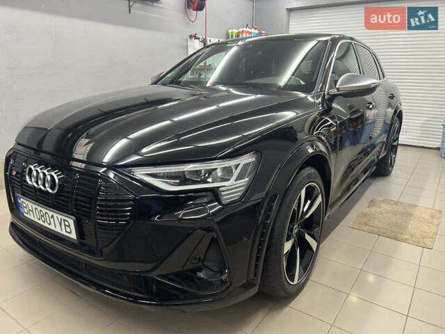 Чорний Ауді E-Tron, об'ємом двигуна 0 л та пробігом 57 тис. км за 41500 $, фото 6 на Automoto.ua
