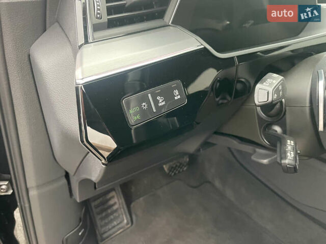 Черный Ауди E-Tron, объемом двигателя 0 л и пробегом 39 тыс. км за 39950 $, фото 55 на Automoto.ua