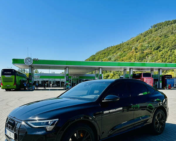 Чорний Ауді E-Tron, об'ємом двигуна 0 л та пробігом 78 тис. км за 42000 $, фото 12 на Automoto.ua