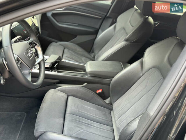 Черный Ауди E-Tron, объемом двигателя 0 л и пробегом 42 тыс. км за 38500 $, фото 10 на Automoto.ua