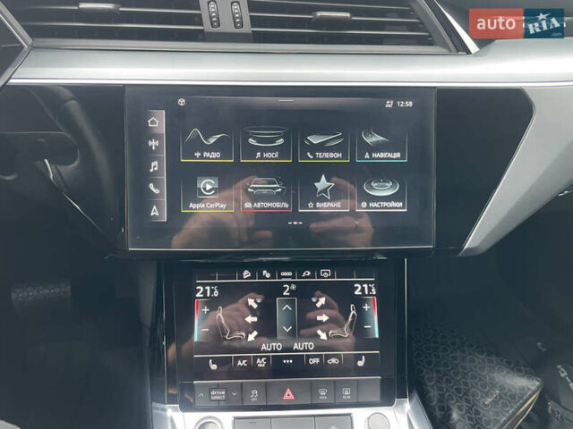 Чорний Ауді E-Tron, об'ємом двигуна 0 л та пробігом 22 тис. км за 33999 $, фото 53 на Automoto.ua