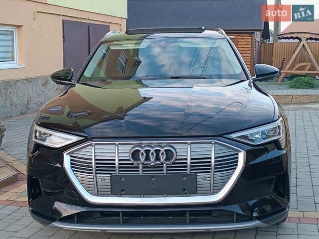 Черный Ауди E-Tron, объемом двигателя 0 л и пробегом 120 тыс. км за 35750 $, фото 6 на Automoto.ua