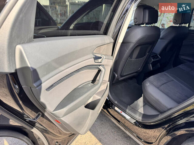 Чорний Ауді E-Tron, об'ємом двигуна 0 л та пробігом 70 тис. км за 36900 $, фото 29 на Automoto.ua