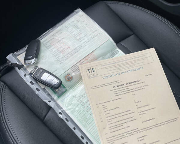 Чорний Ауді E-Tron, об'ємом двигуна 0 л та пробігом 21 тис. км за 34950 $, фото 67 на Automoto.ua