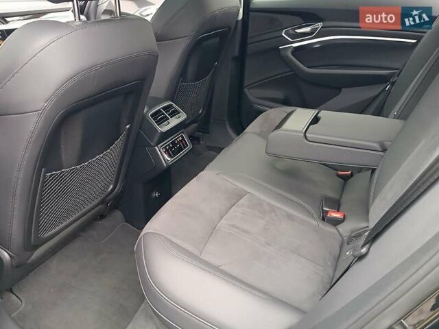 Черный Ауди E-Tron, объемом двигателя 0 л и пробегом 120 тыс. км за 35950 $, фото 57 на Automoto.ua